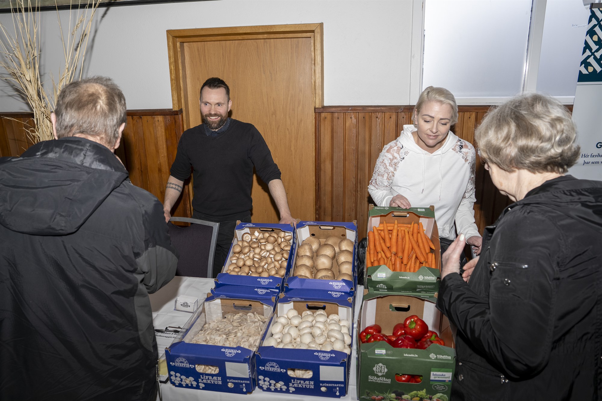 Frumframleiðendur og ferðaþjónustan hittust á Flúðum – samstarf og styttri leið frá býli á borð 